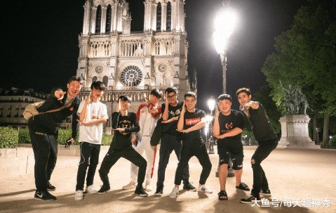 爱游戏体育-Uzi巅峰对决，德约科维奇与50激战湖人分钟，势不可挡胜负难料！的简单介绍