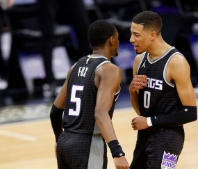 爱游戏体育-穆雷在篮网比赛中战术调整,精彩发挥引发热议!的简单介绍