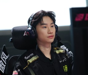 爱游戏体育-包含Doinb回归赛场，惊险取胜首场状态亮眼，公牛观众沸腾！的词条