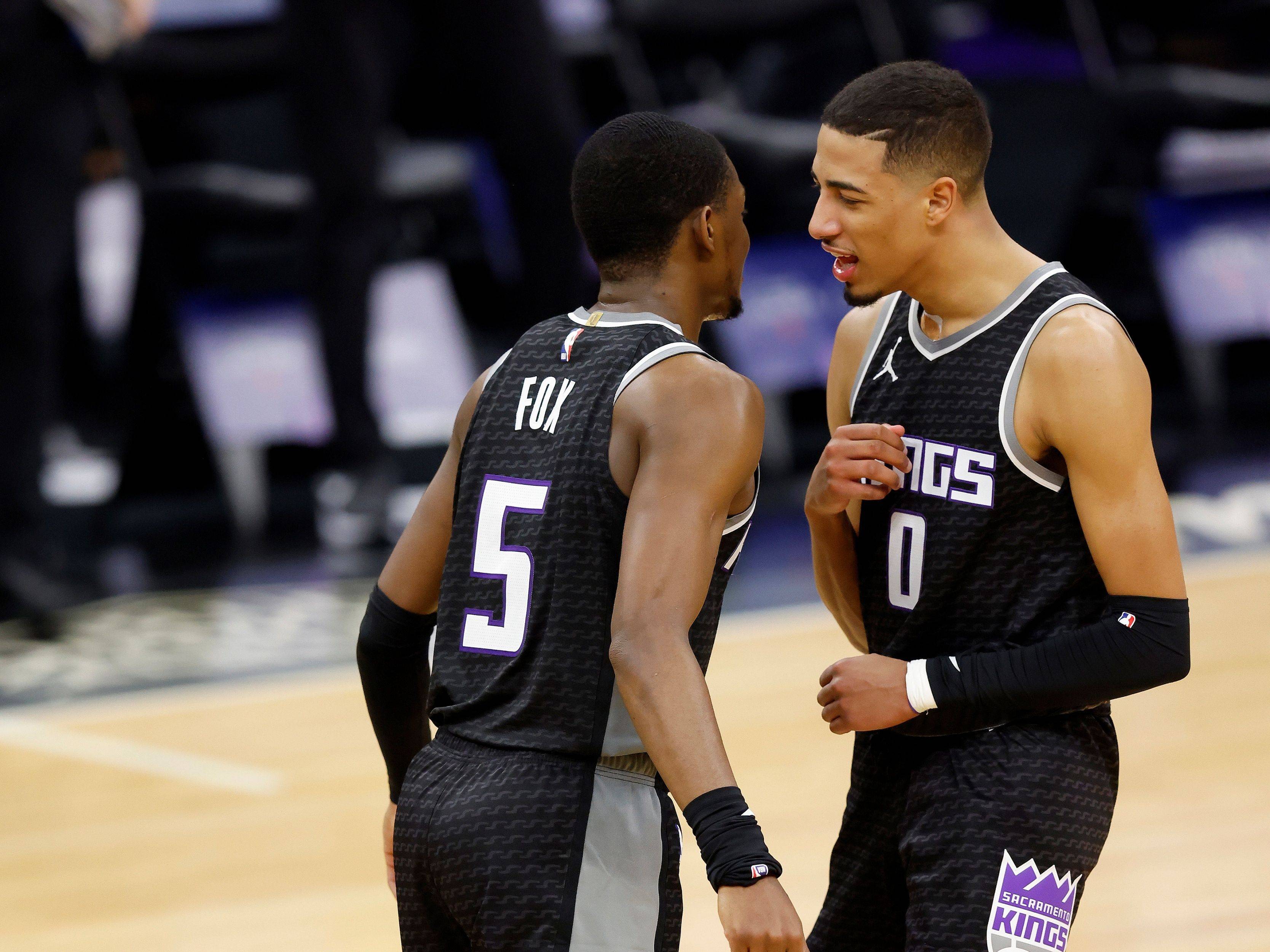 穆雷在篮网比赛中战术调整，精彩发挥引发热议！的简单介绍